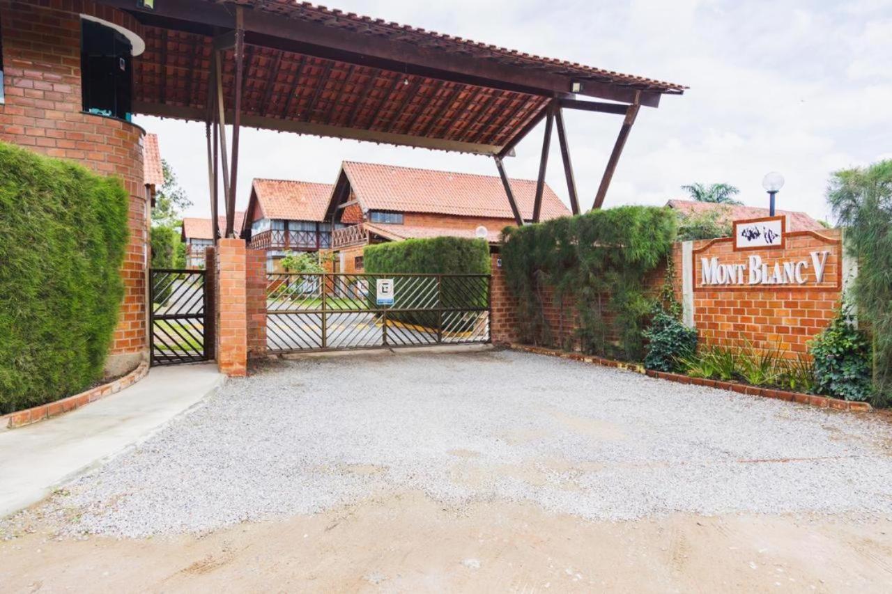 Lindo Chale Em Gravata - Condominio Mont Blanc V Luaran gambar